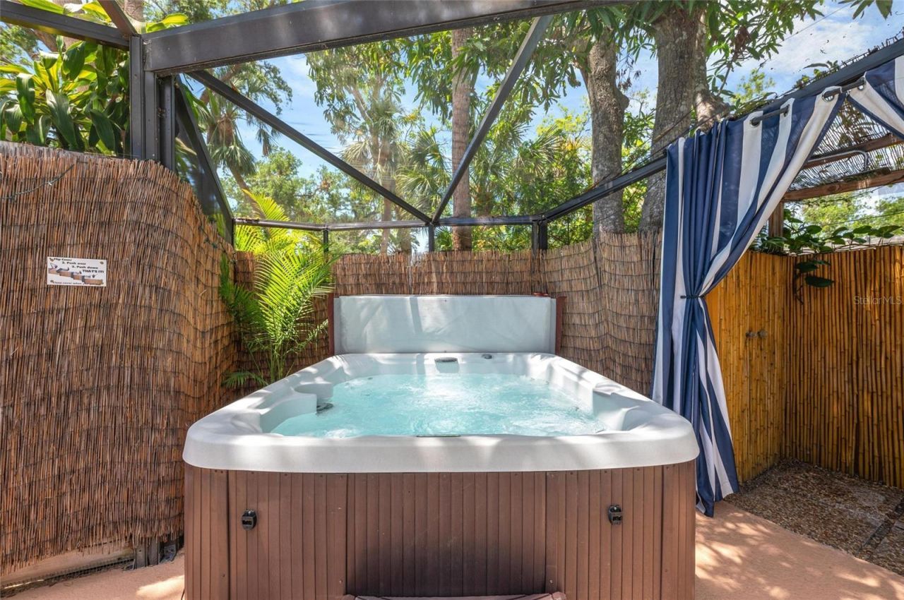 941 Virginia Drive, Sarasota, FL 34234 Photo