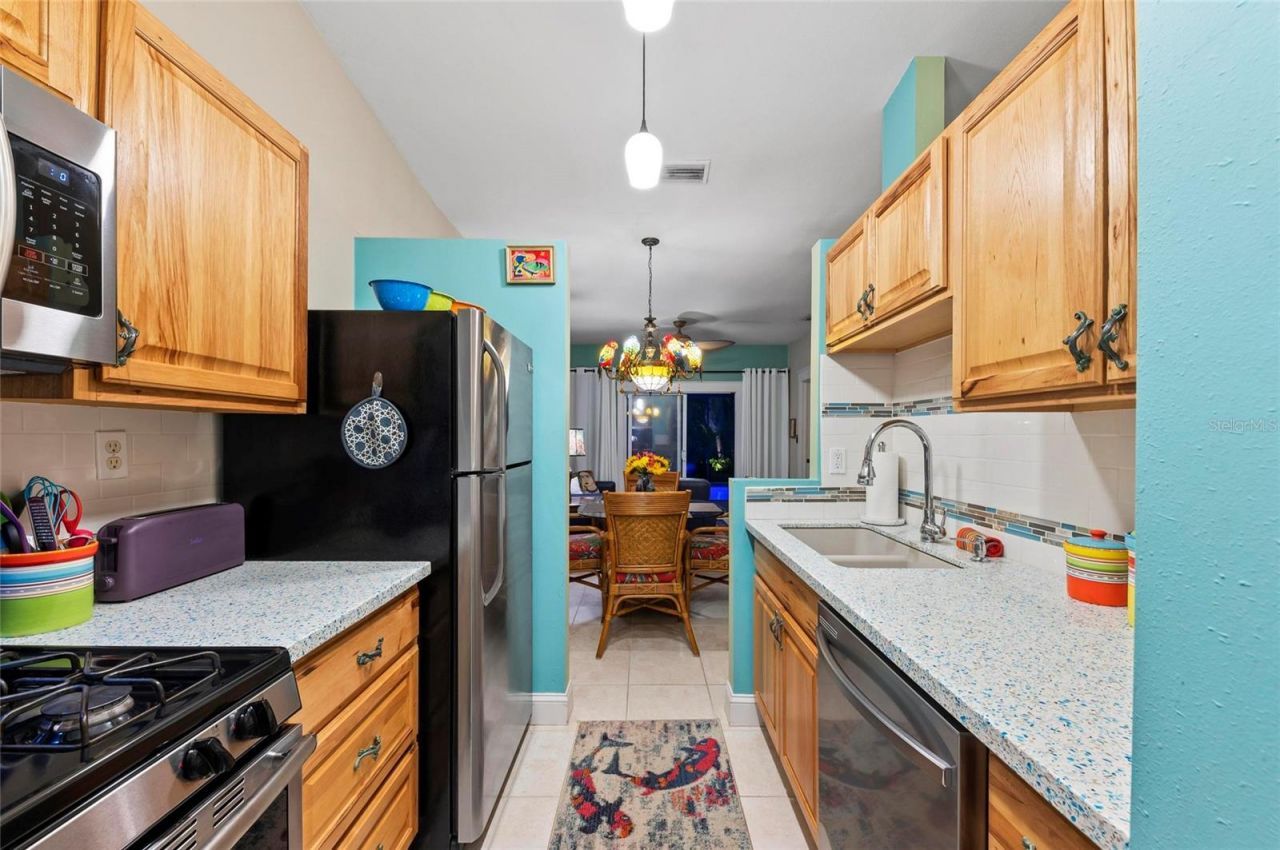 941 Virginia Drive, Sarasota, FL 34234 Photo