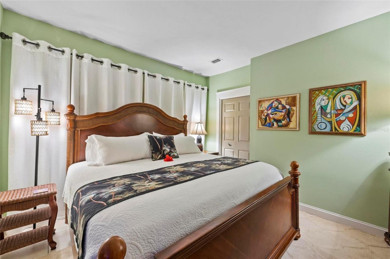 941 Virginia Drive, Sarasota, FL 34234 Photo