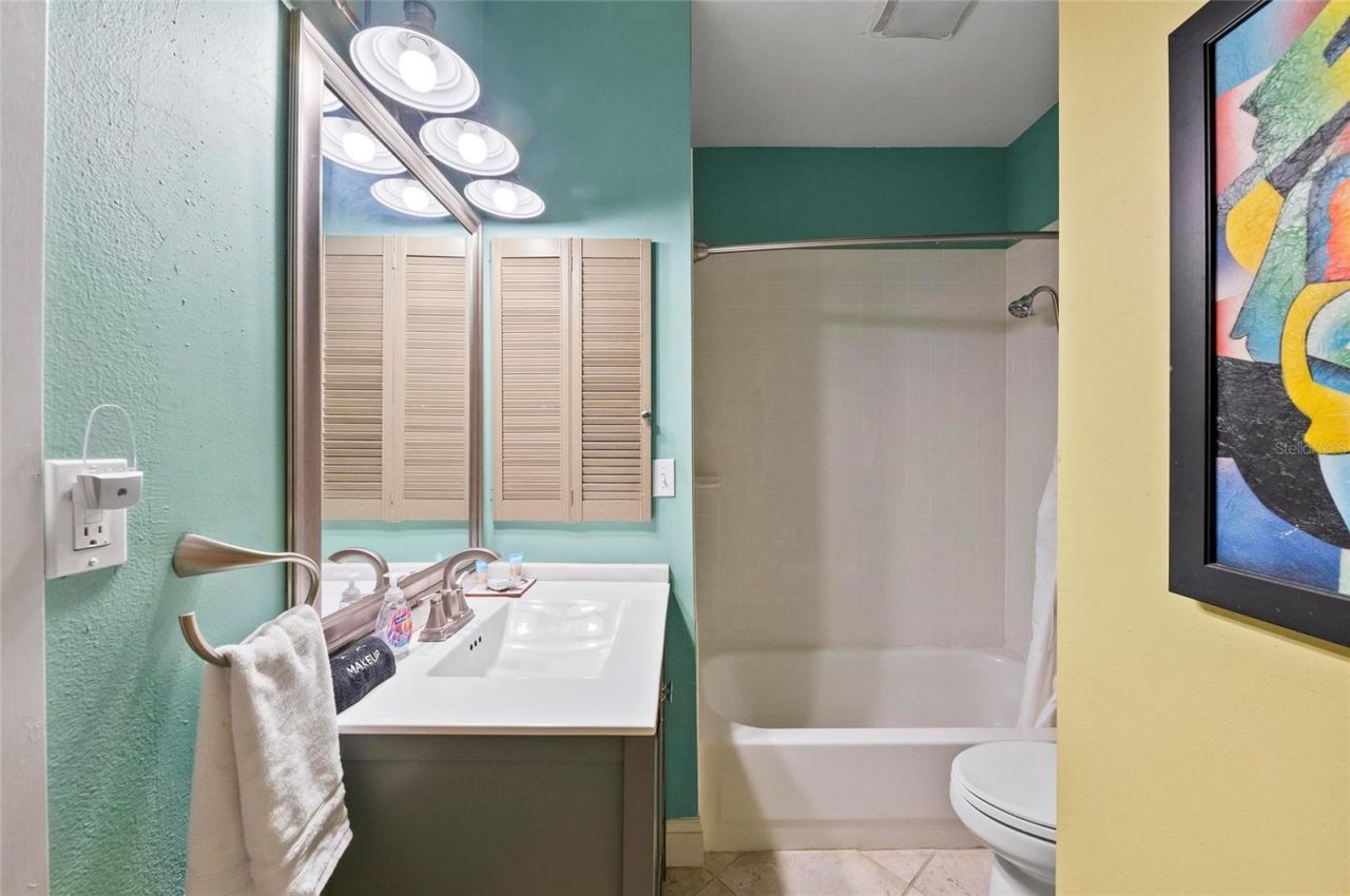 941 Virginia Drive, Sarasota, FL 34234 Photo