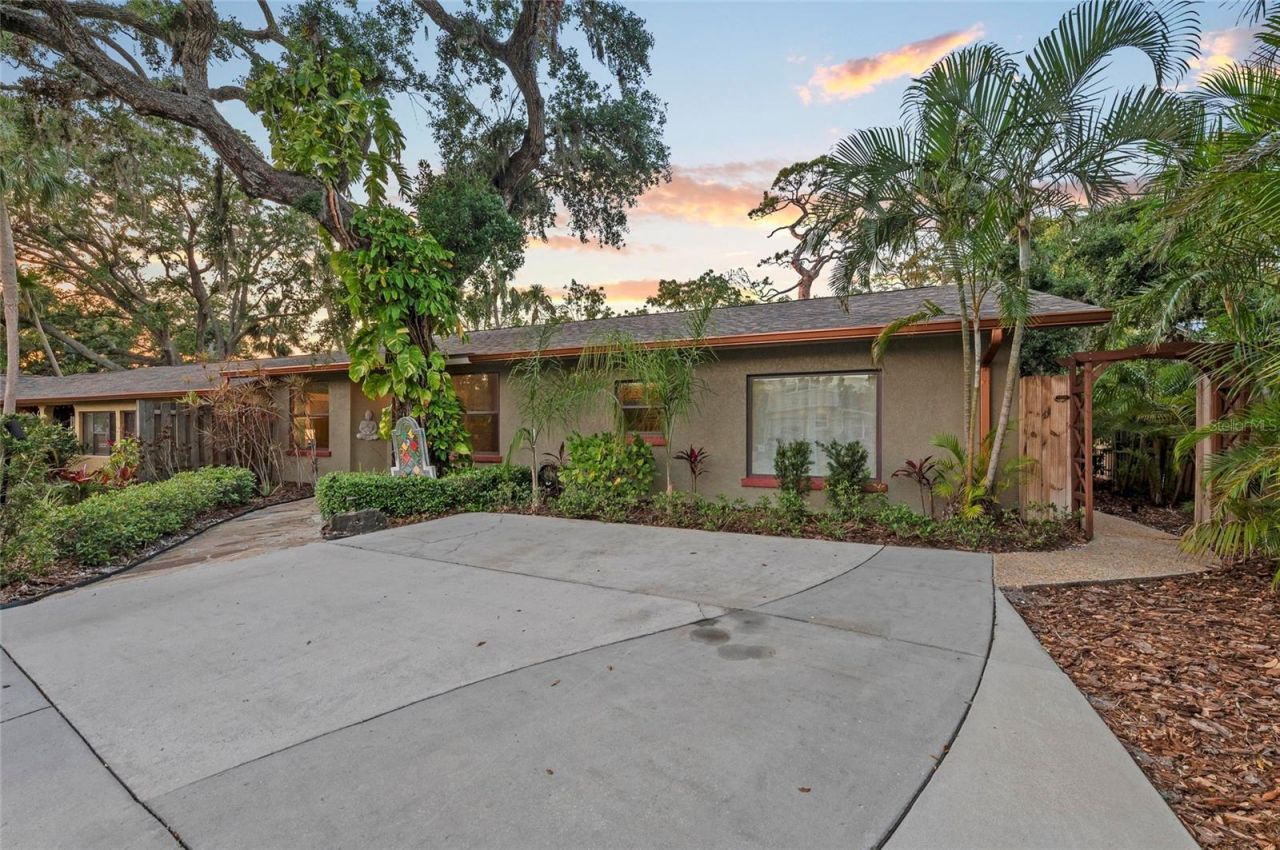 941 Virginia Drive, Sarasota, FL 34234 Photo