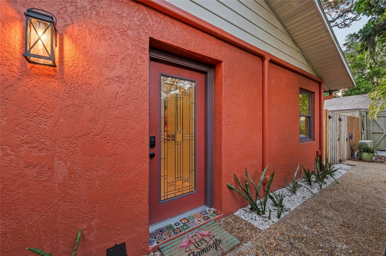 941 Virginia Drive, Sarasota, FL 34234 Photo