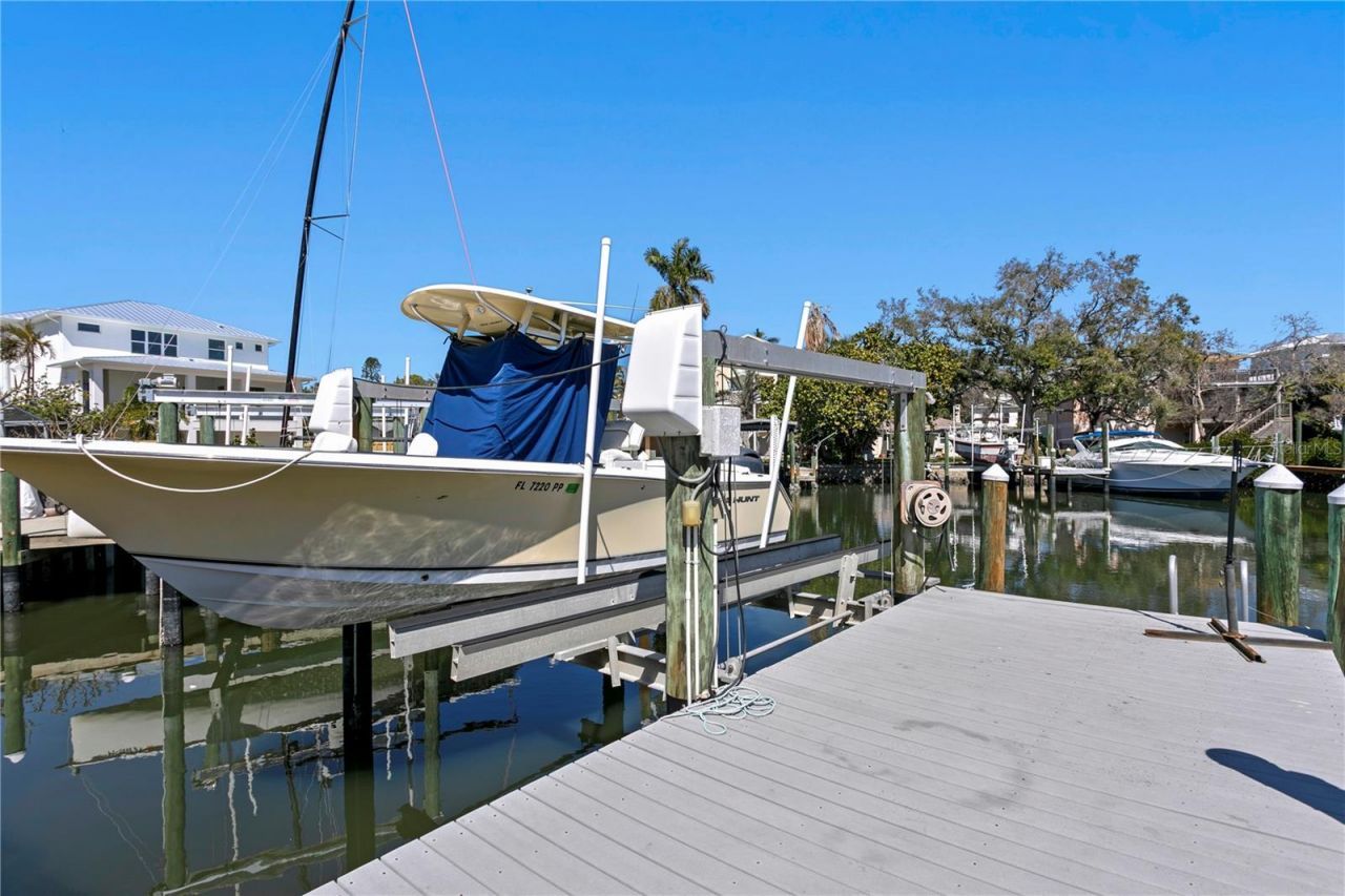 1867 Bayou Grande Boulevard Ne, Saint Petersburg, FL 33703 Photo