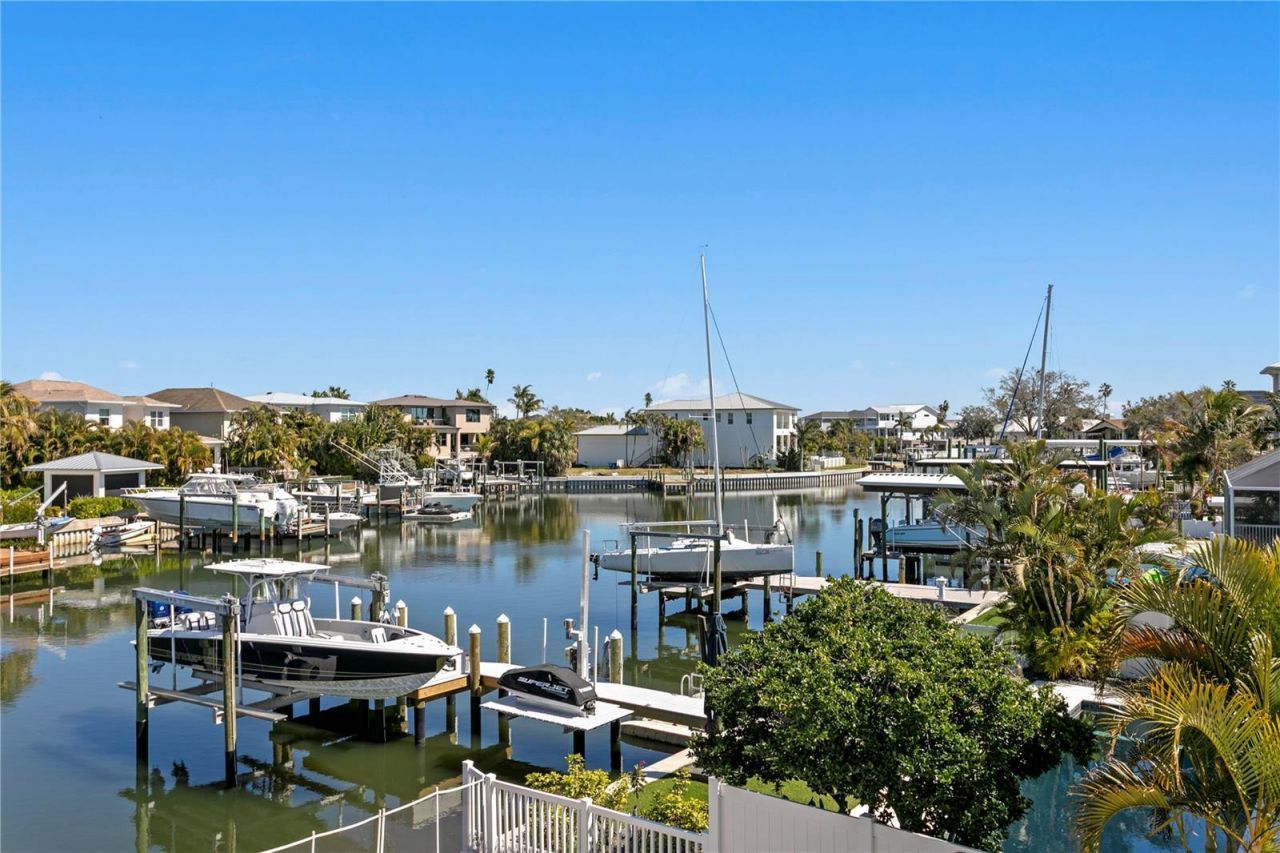 1867 Bayou Grande Boulevard Ne, Saint Petersburg, FL 33703 Photo