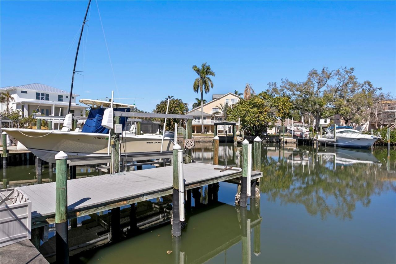 1867 Bayou Grande Boulevard Ne, Saint Petersburg, FL 33703 Photo