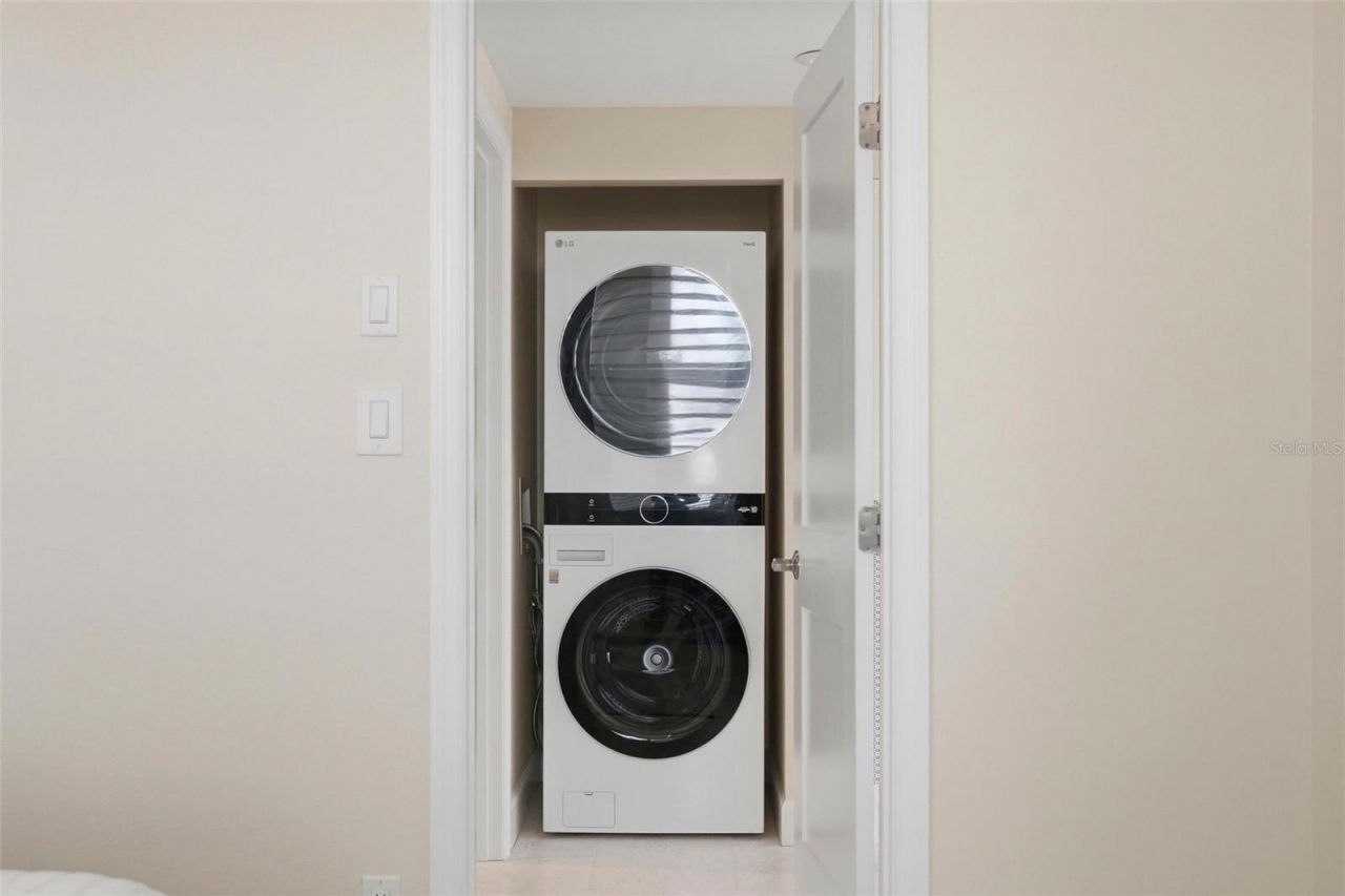 7932 Sailboat Key Boulevard S, Unit 806, South Pasadena, FL 33707 Photo