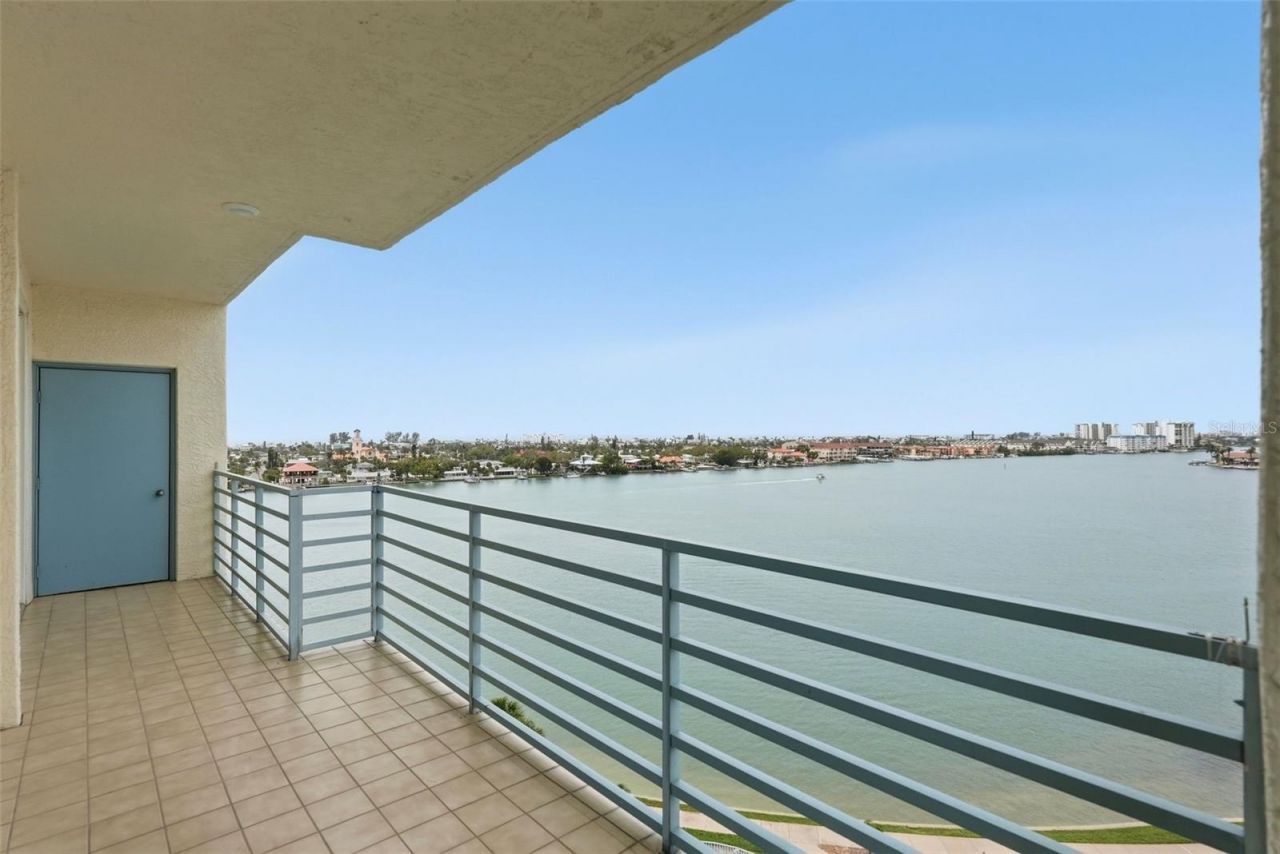 7932 Sailboat Key Boulevard S, Unit 806, South Pasadena, FL 33707 Photo