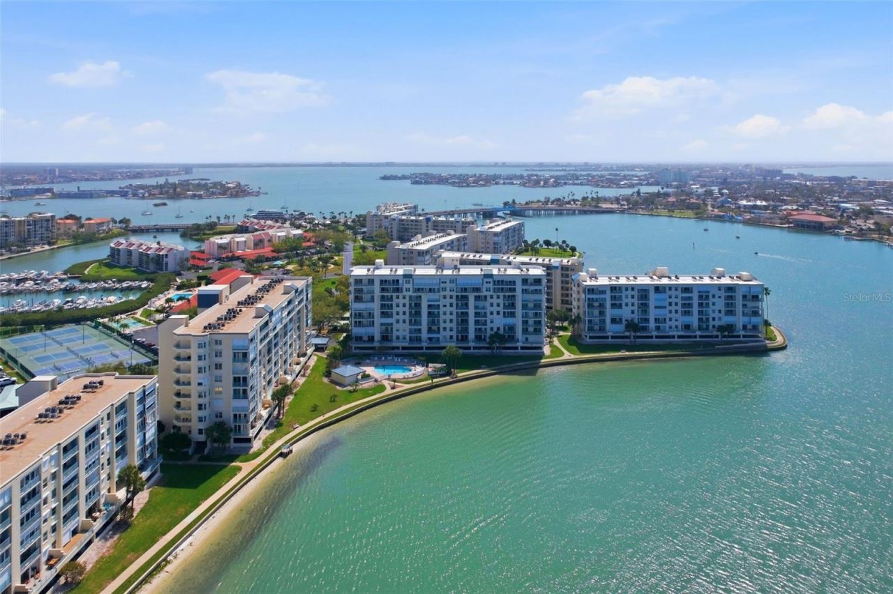 7932 Sailboat Key Boulevard S, Unit 806, South Pasadena, FL 33707 Photo