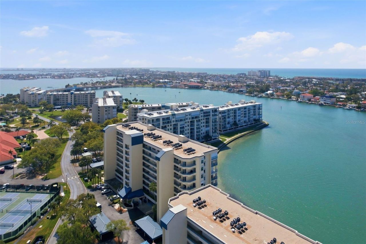 7932 Sailboat Key Boulevard S, Unit 806, South Pasadena, FL 33707 Photo