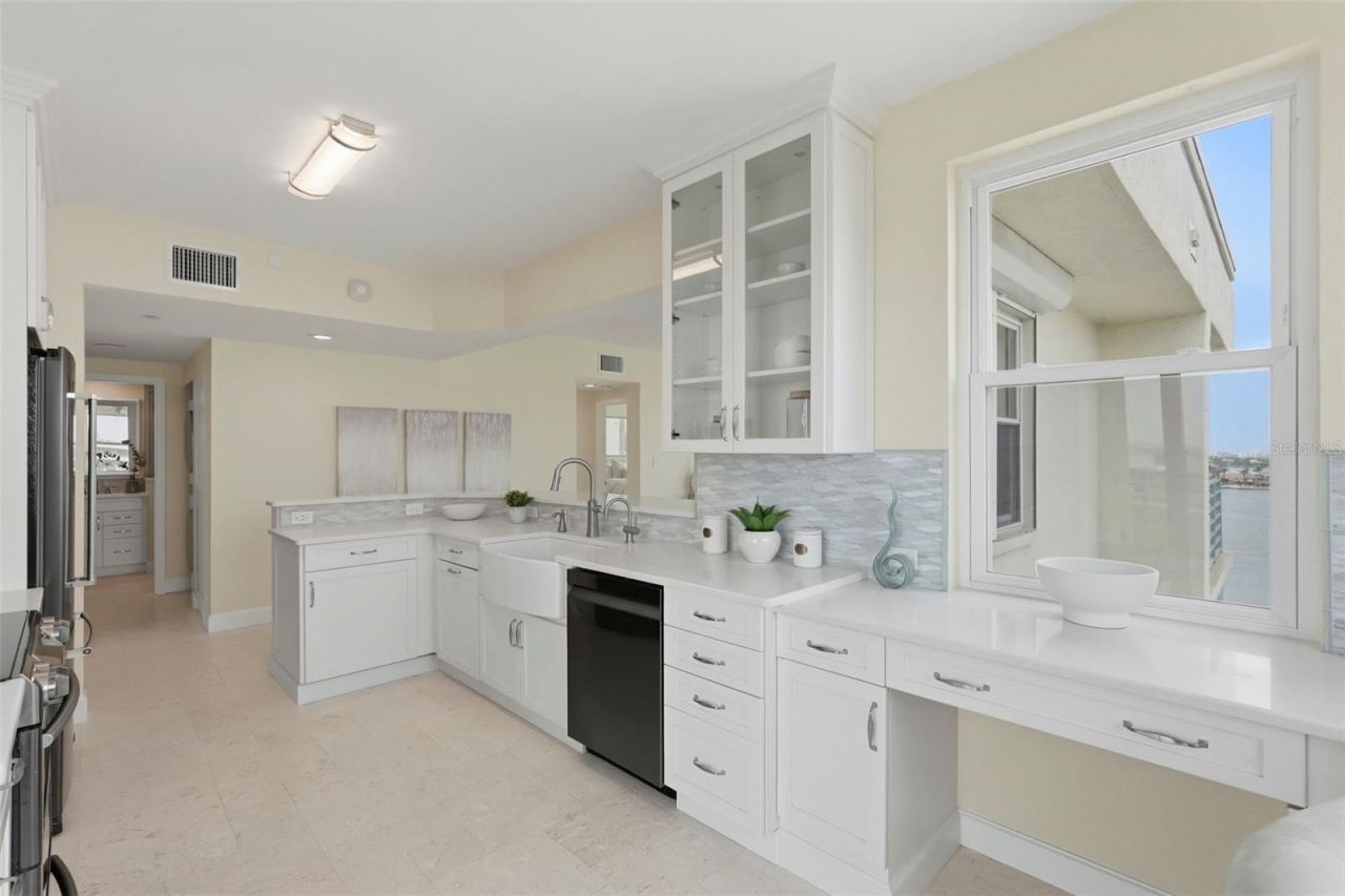 7932 Sailboat Key Boulevard S, Unit 806, South Pasadena, FL 33707 Photo