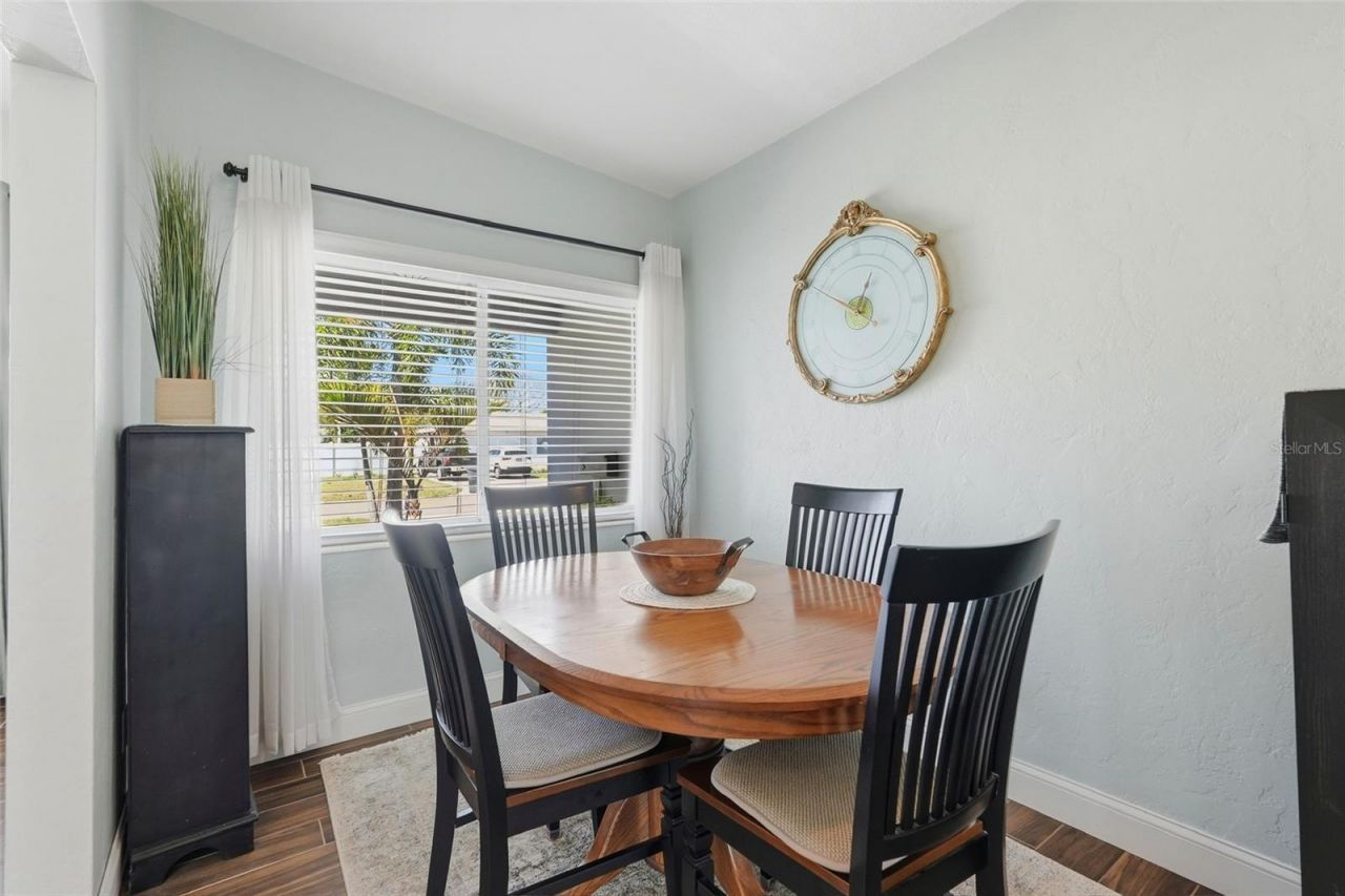 6535 10th Street N, Saint Petersburg, FL 33702 Photo