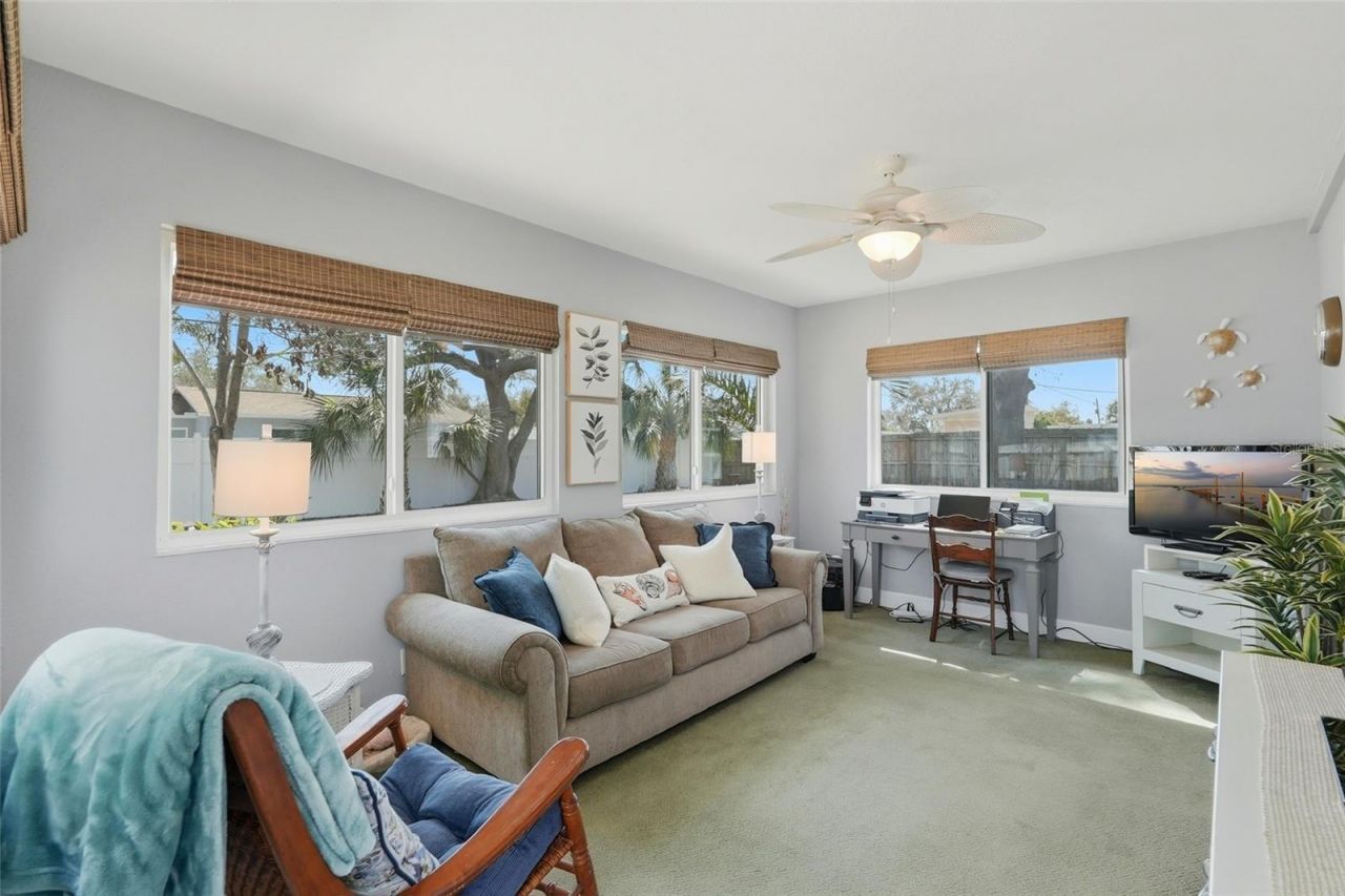 6535 10th Street N, Saint Petersburg, FL 33702 Photo