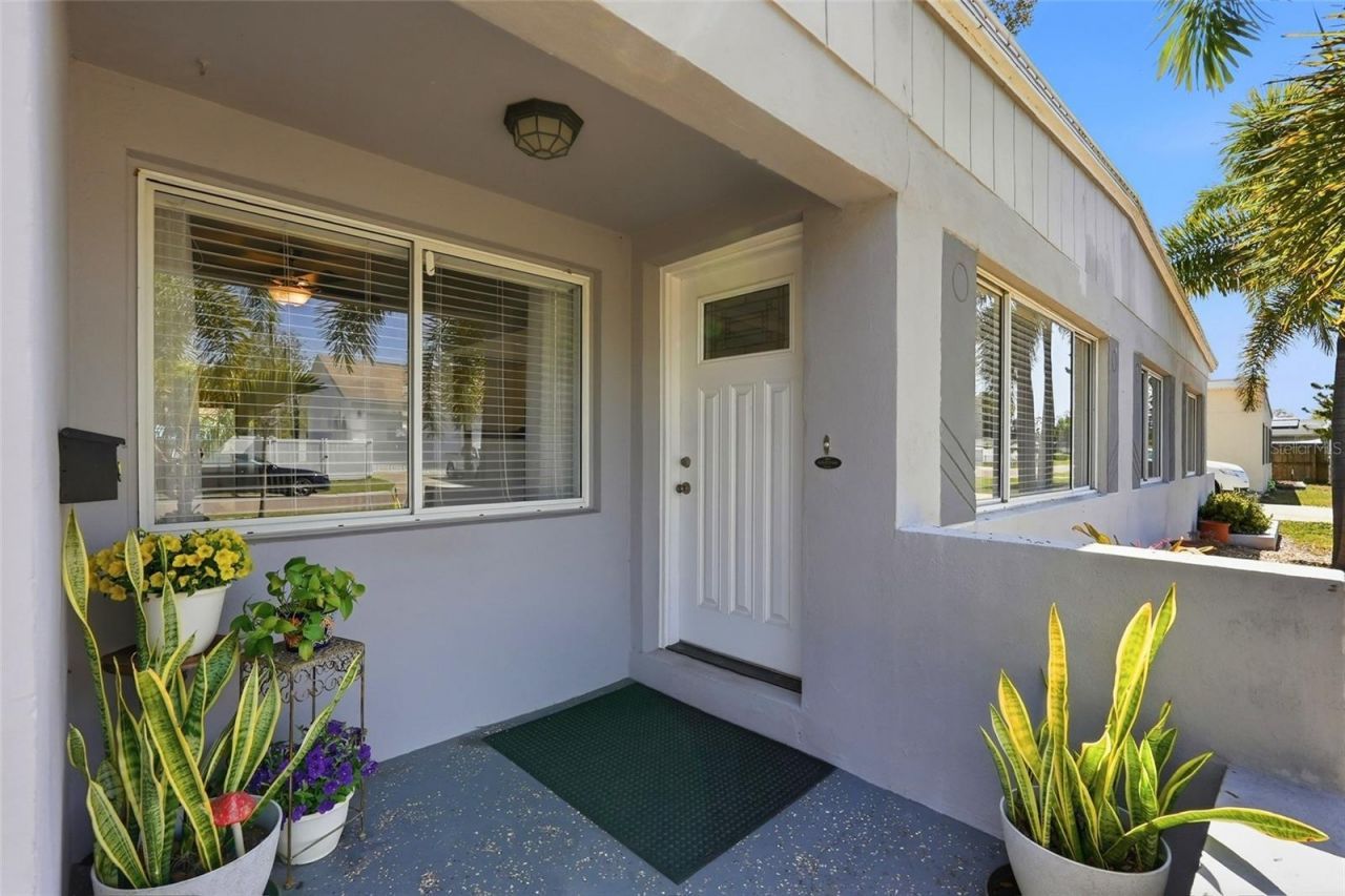 6535 10th Street N, Saint Petersburg, FL 33702 Photo