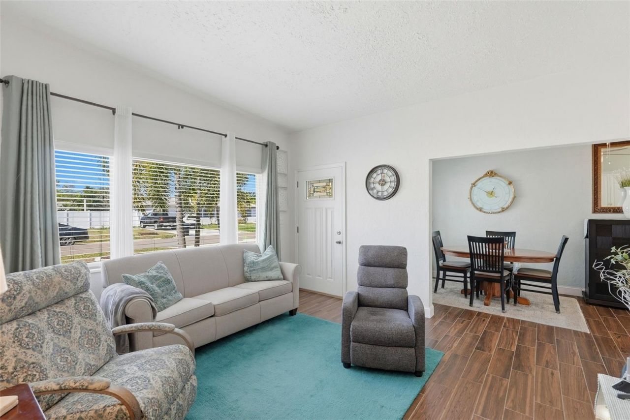 6535 10th Street N, Saint Petersburg, FL 33702 Photo