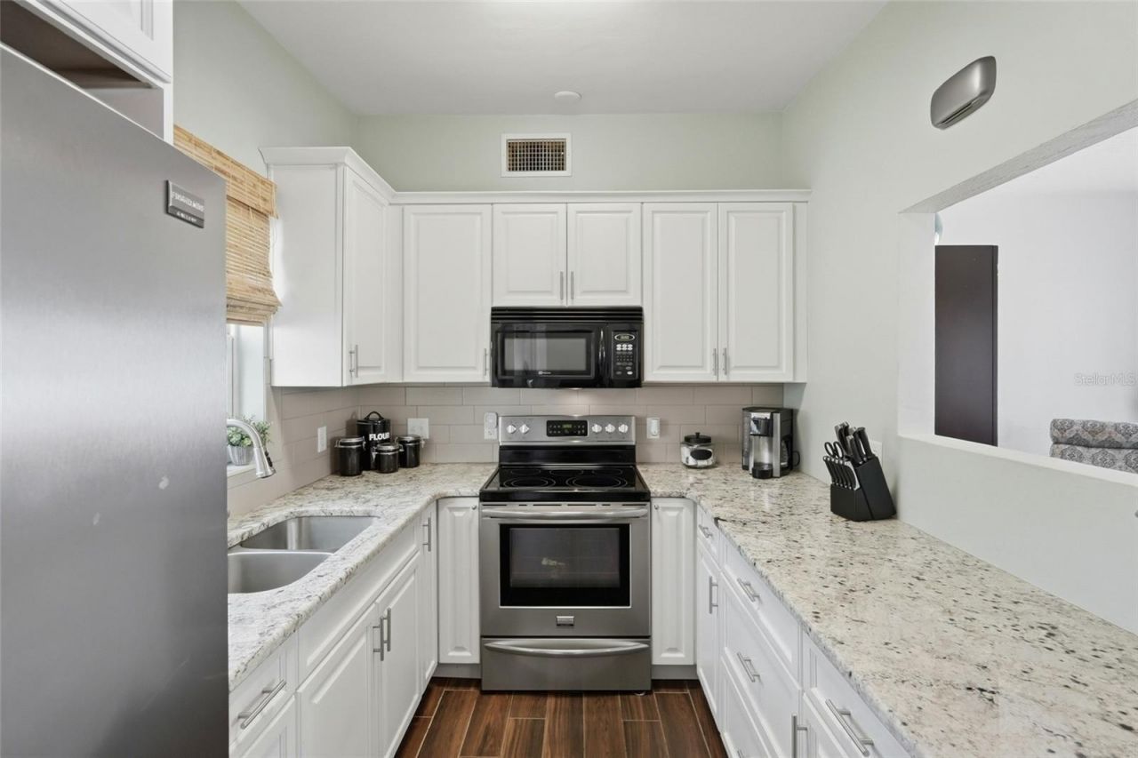 6535 10th Street N, Saint Petersburg, FL 33702 Photo