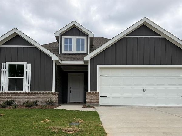 2040 Bobby Ashcraft Drive, Lindale, TX 75771