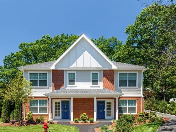 30 Independence Dr, Unit 30, Brookline, MA 02467