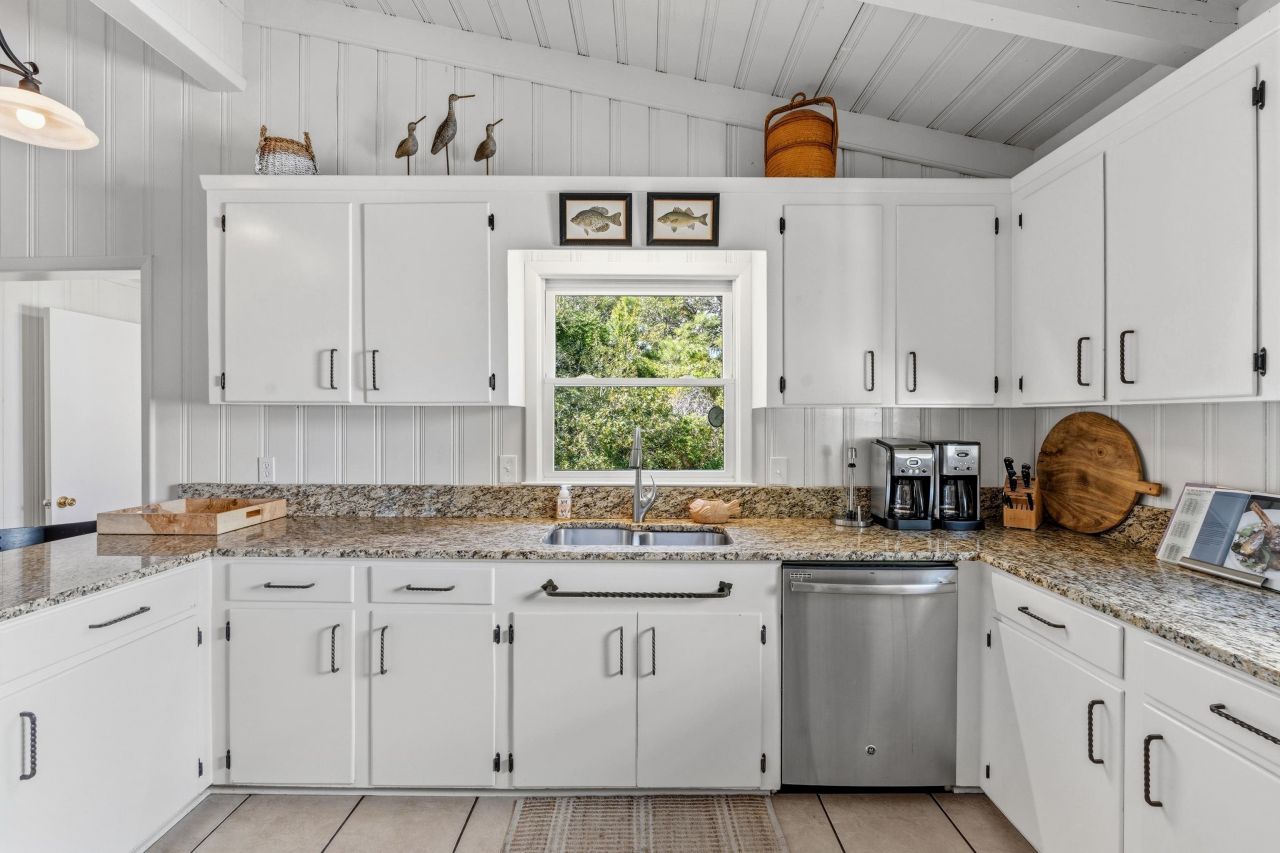 805 Parker Dr. Photo 14