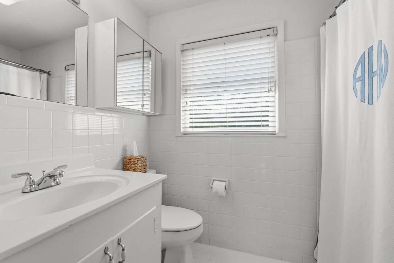 805 Parker Dr. Photo 23