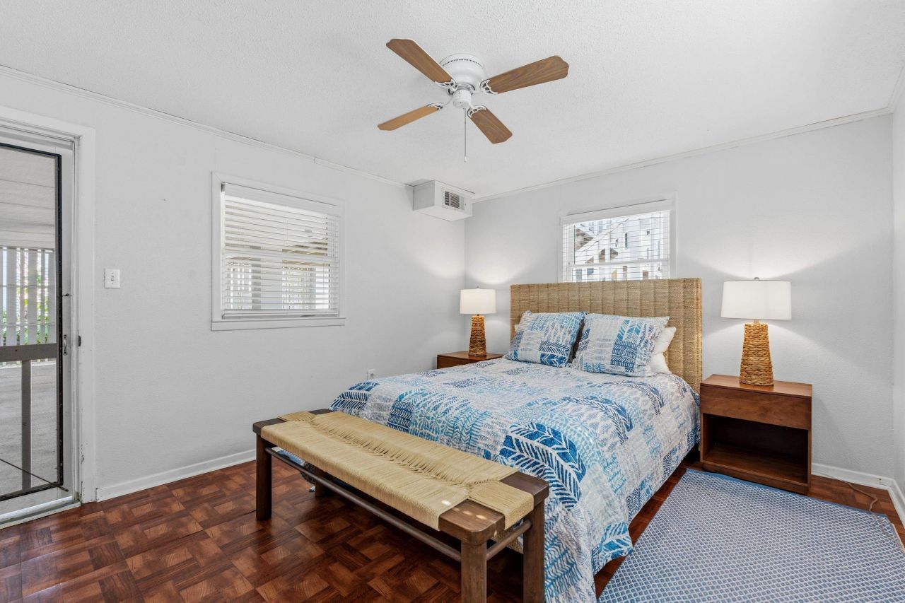 805 Parker Dr. Photo 32