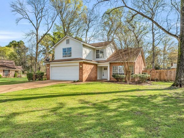 120 Kirkside, Starkville, MS 39759