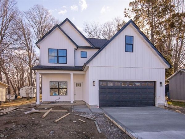 5595 Walnut Street, Mentor on the Lake, OH 44060