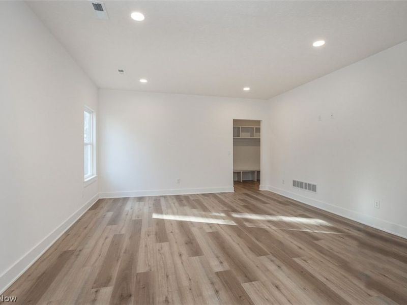 5595 Walnut Street, Mentor on the Lake, OH 44060 Photo 10