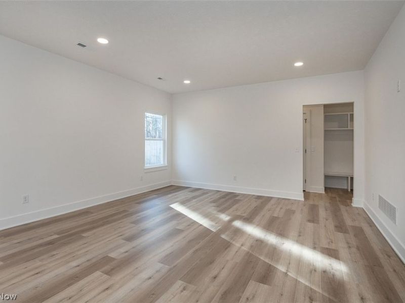 5595 Walnut Street, Mentor on the Lake, OH 44060 Photo 12