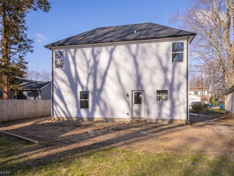 5595 Walnut Street, Mentor on the Lake, OH 44060 Photo 32