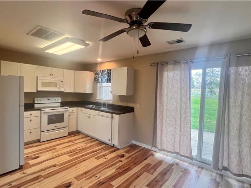 12961 Fountain Court, Strongsville, OH 44136 Photo 8