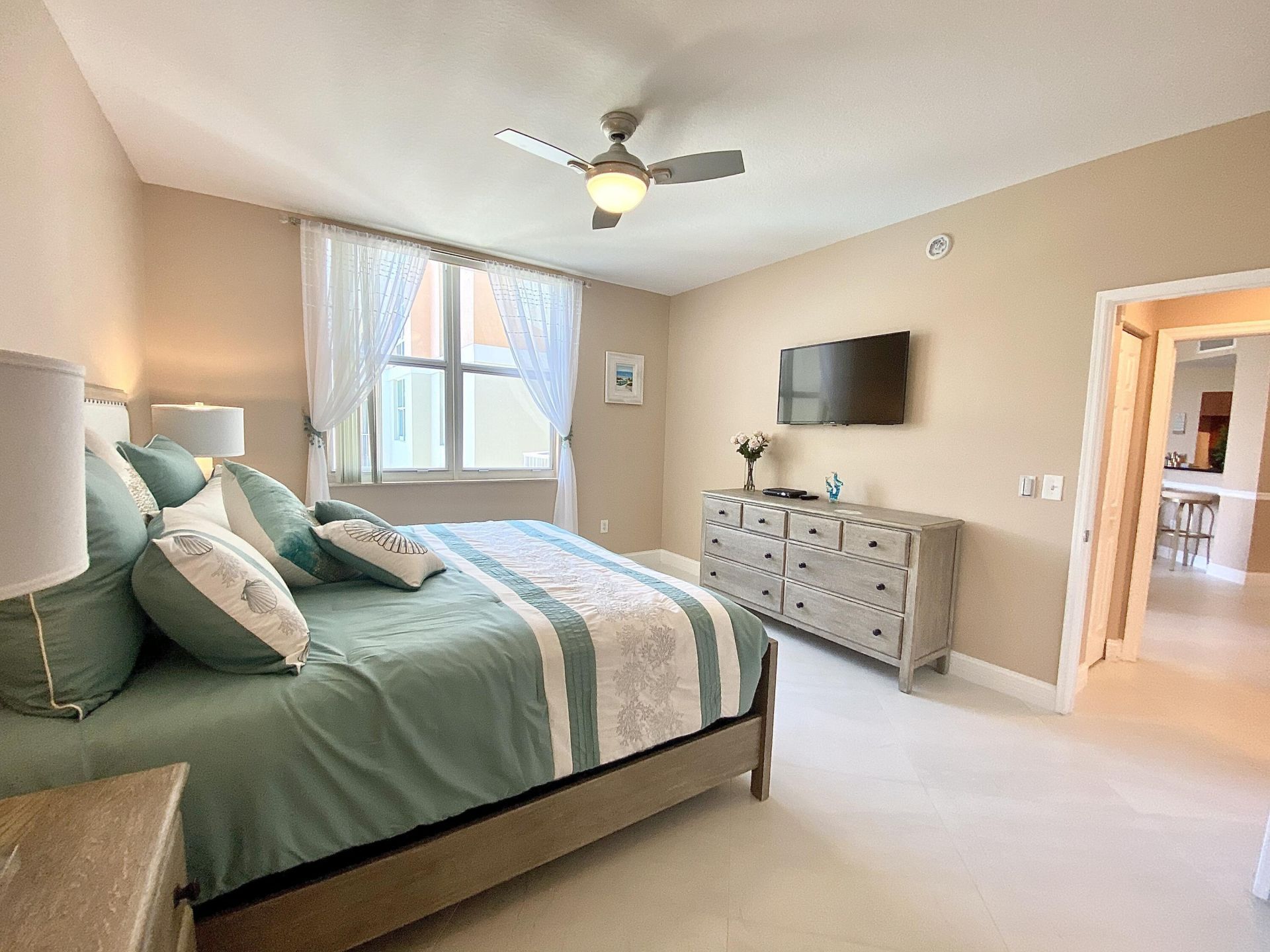 806 E Windward Way, Unit 508, Lantana, FL 33462 Photo