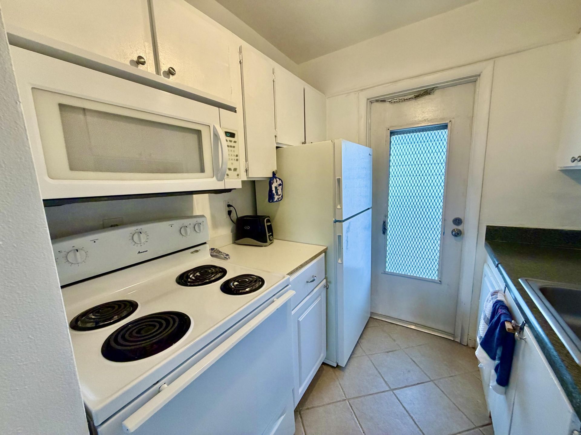 2551 W Golf Boulevard, Unit 204, Pompano Beach, FL 33064 Photo