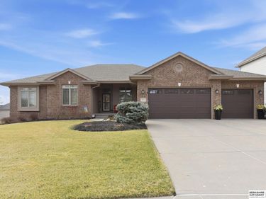 19651 Pasadena Street , Omaha, NE 68130