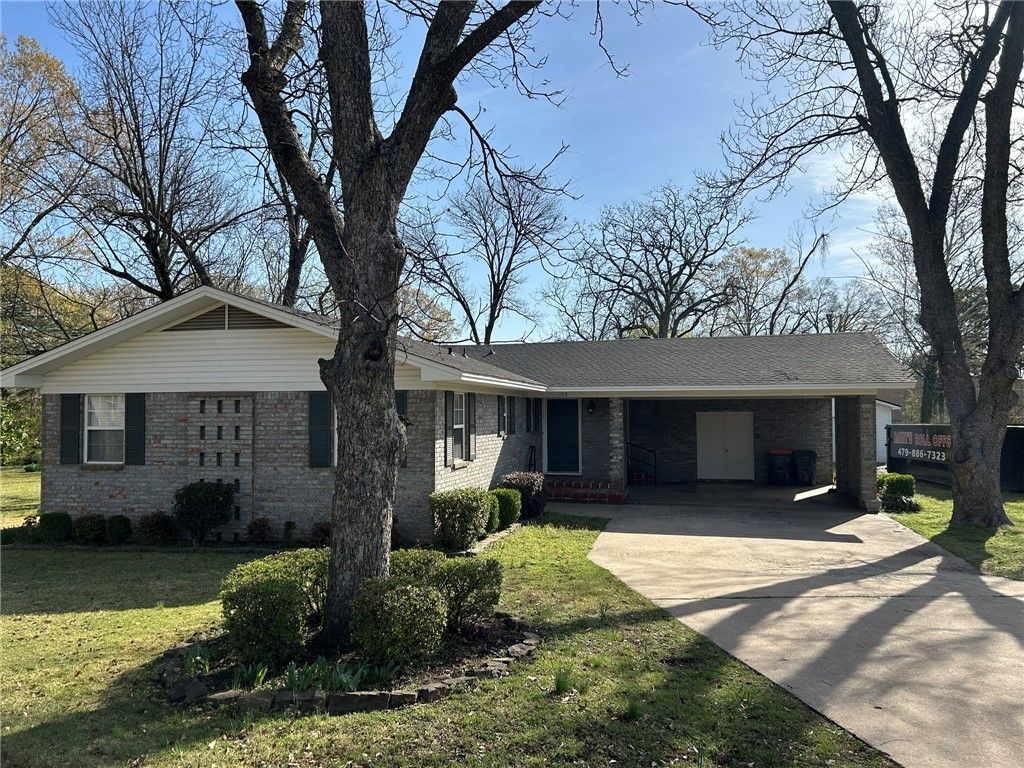 100 N Fairbanks Avenue , Russellville, AR 72801 Main Photo