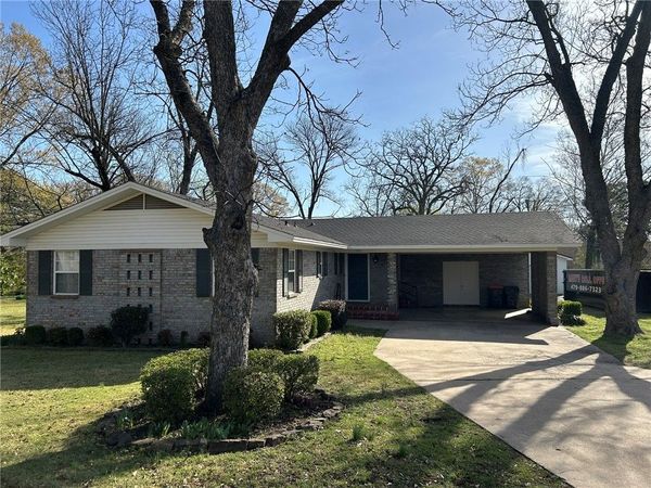 100 N Fairbanks Avenue , Russellville, AR 72801