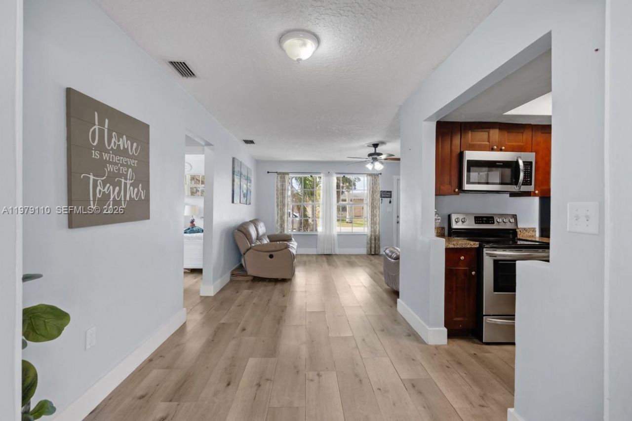 2286 NW 81st Ave , Sunrise, FL 33322 Photo