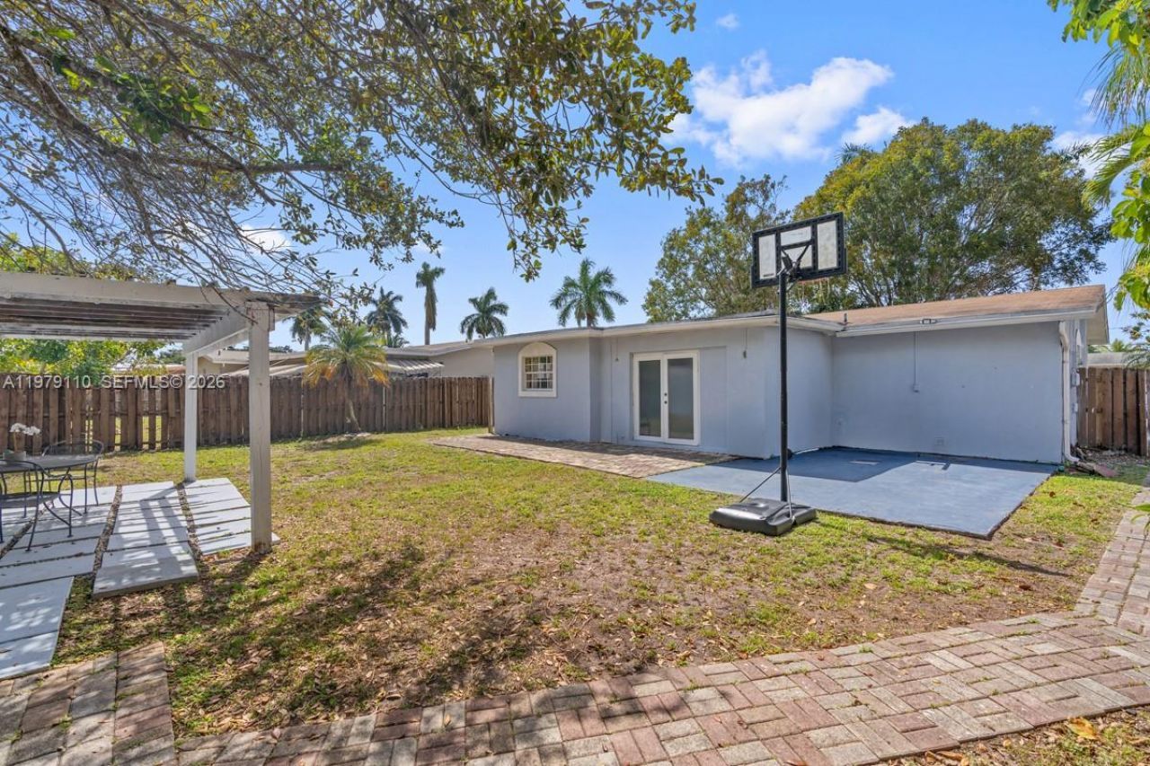 2286 NW 81st Ave, Sunrise, FL 33322 Photo