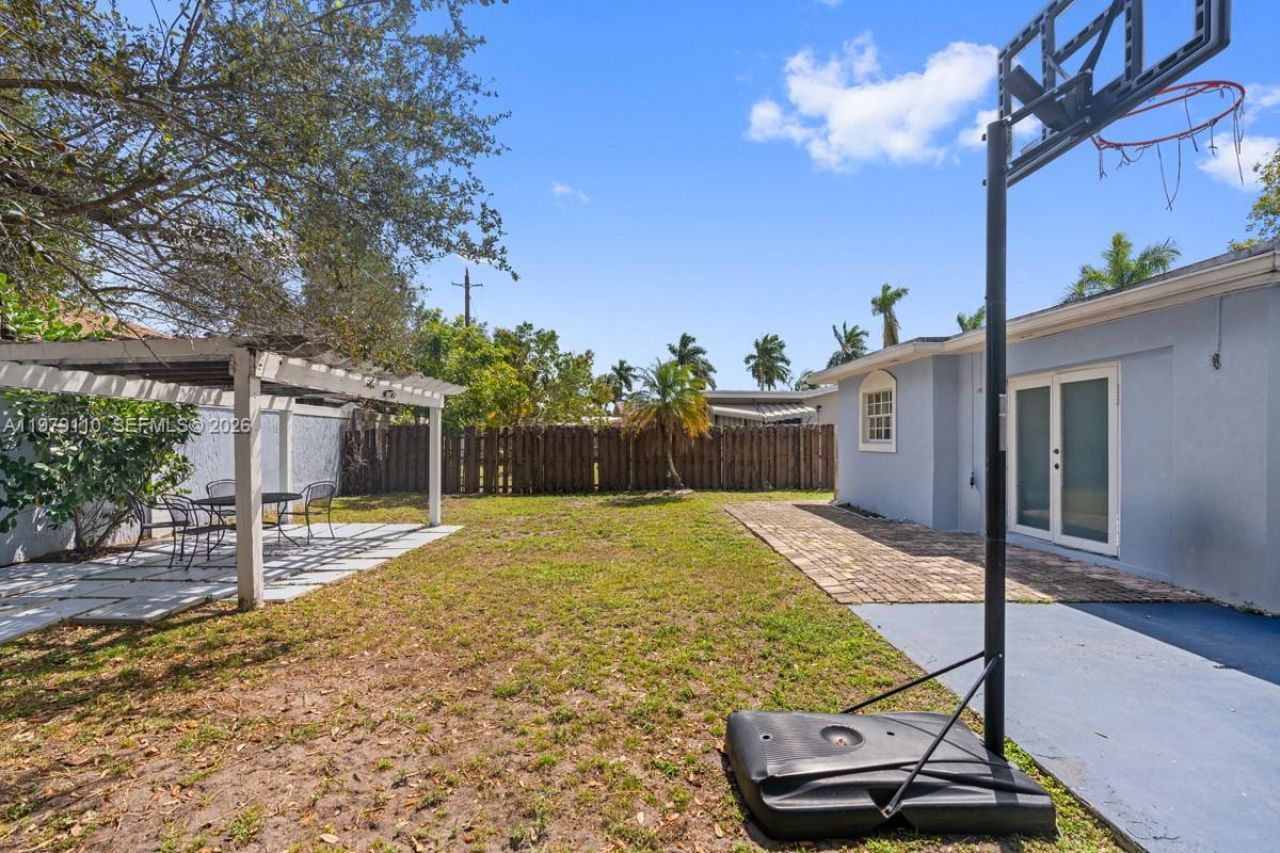 2286 NW 81st Ave, Sunrise, FL 33322 Photo