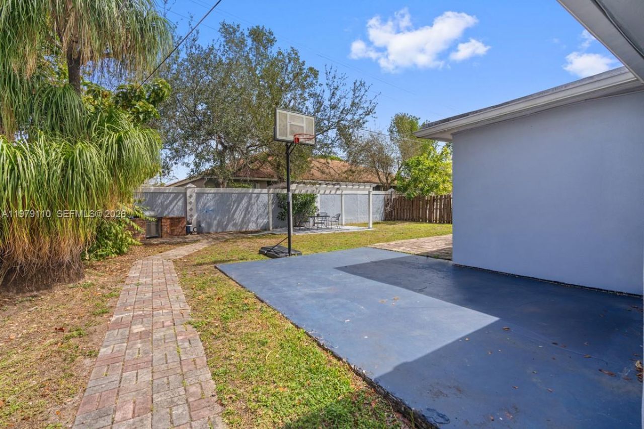 2286 NW 81st Ave, Sunrise, FL 33322 Photo