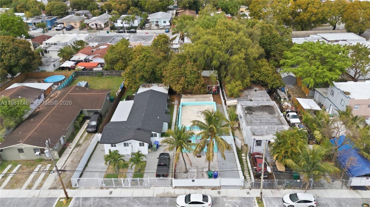 1431 NW 30th St, Miami, FL 33142 Photo