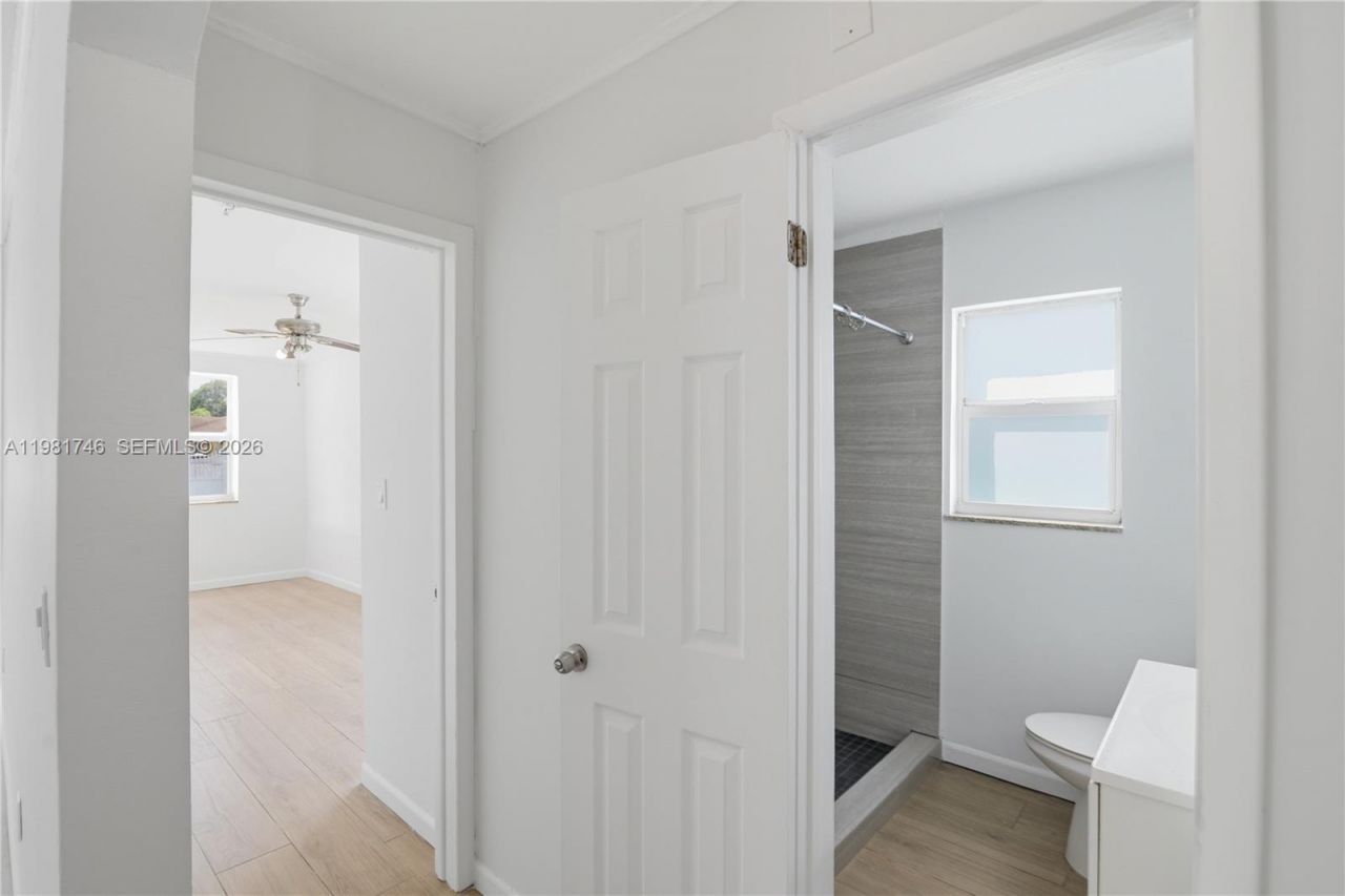 1431 NW 30th St, Miami, FL 33142 Photo