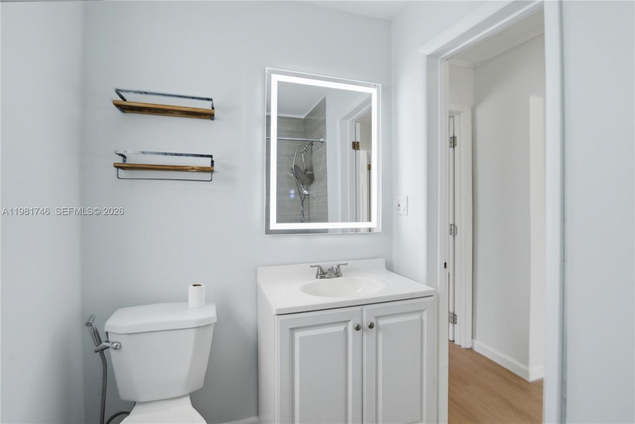 1431 NW 30th St, Miami, FL 33142 Photo