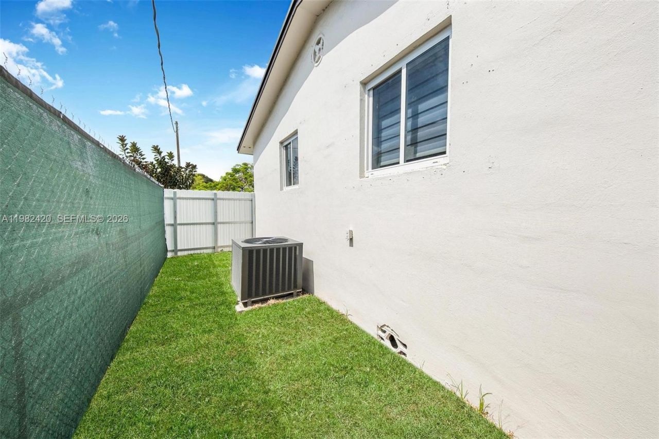 17201 NW 42nd Ave, Miami Gardens, FL 33055 Photo