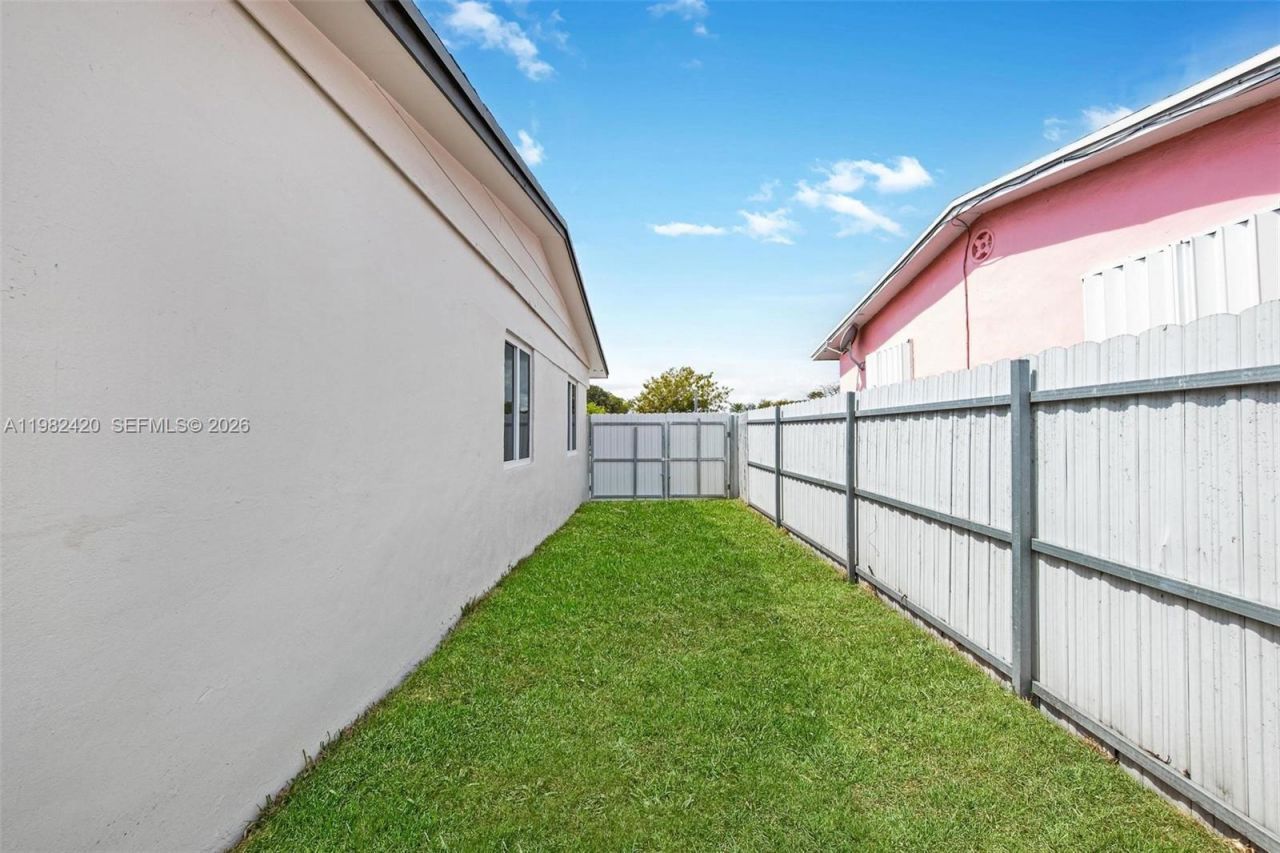 17201 NW 42nd Ave, Miami Gardens, FL 33055 Photo