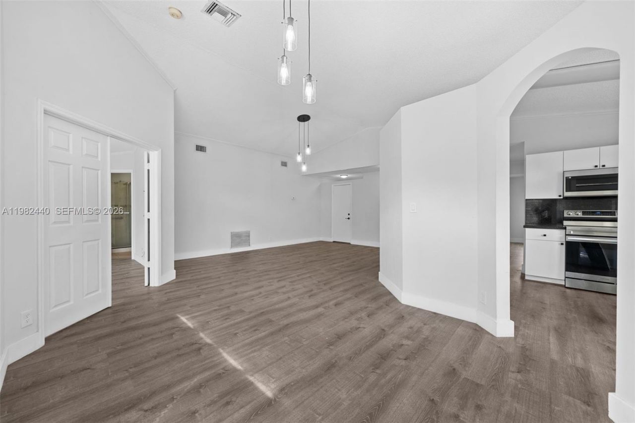 8050 SW 157th Pl , Miami, FL 33193 Photo