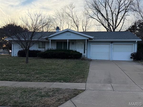 1605 Littleton Court, Fenton, MO 63026