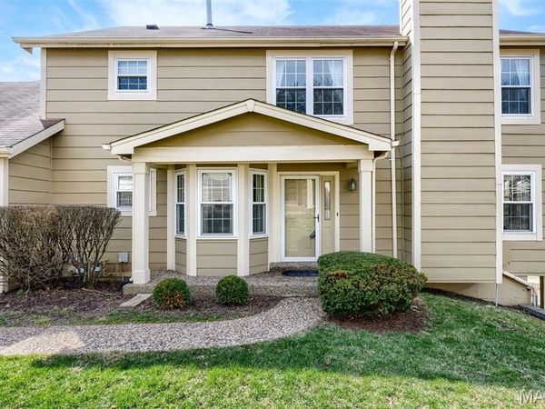 3126 Autumn Trace Drive, Maryland Heights, MO 63043