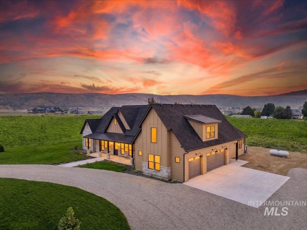 6677 Sophie Lane, Emmett, ID 83617