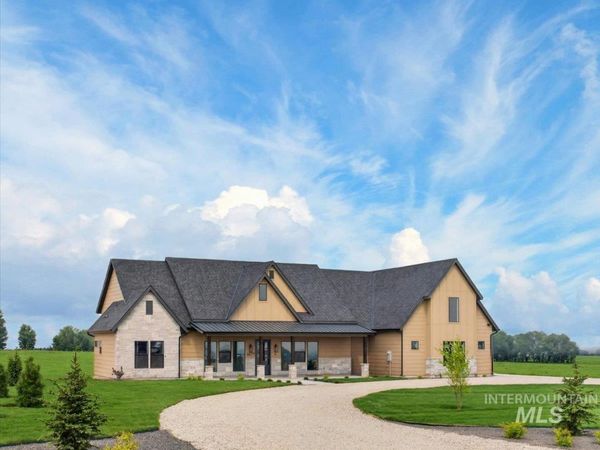 6677 Sophie Lane, Emmett, ID 83617