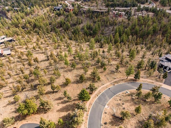 1474 NW Puccoon Court, Unit 34, Bend, OR 97703